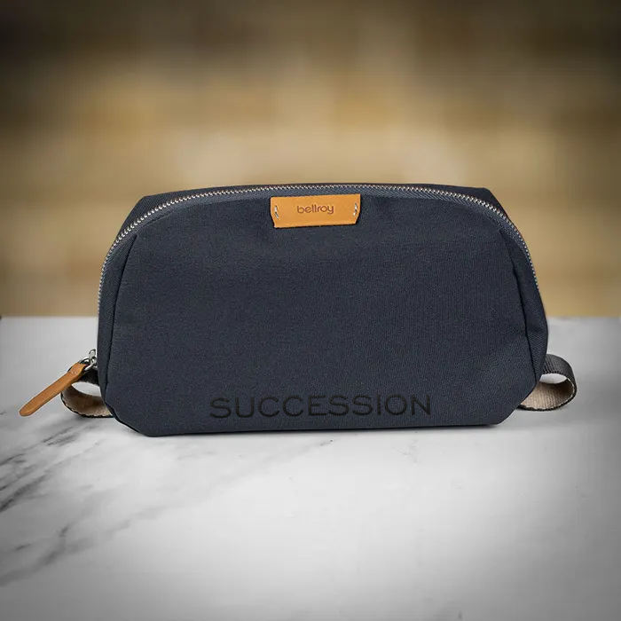 Sample: Bellroy cable organizer bag